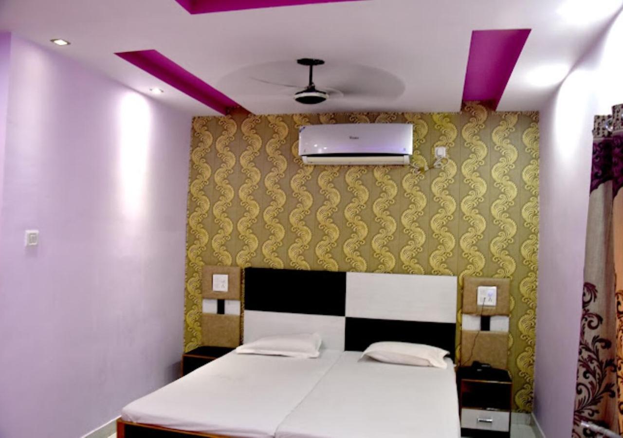 Hotel Roshan ורנאסי מראה חיצוני תמונה