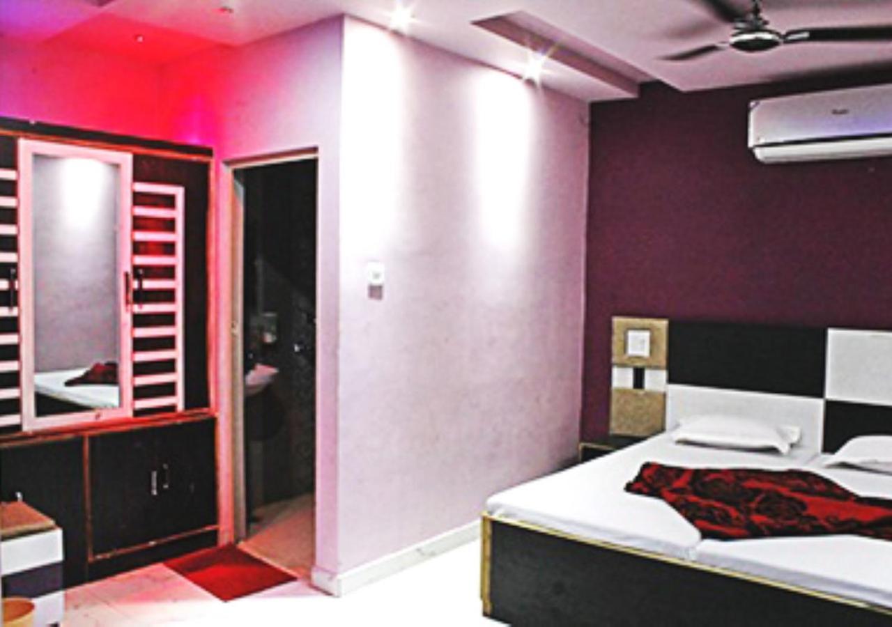 Hotel Roshan ורנאסי מראה חיצוני תמונה