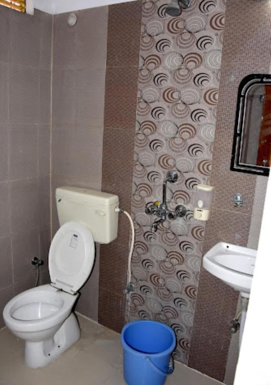 Hotel Roshan ורנאסי מראה חיצוני תמונה