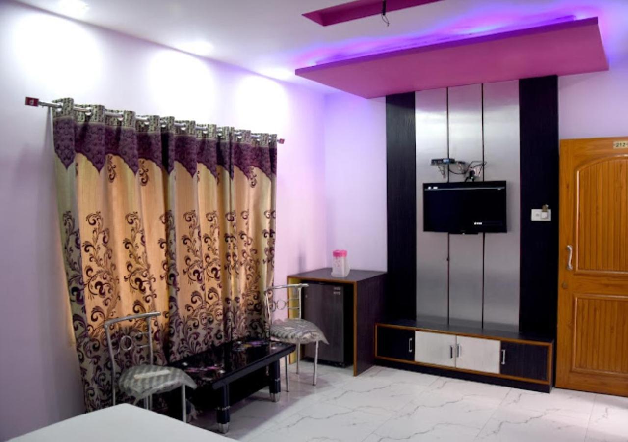 Hotel Roshan ורנאסי מראה חיצוני תמונה