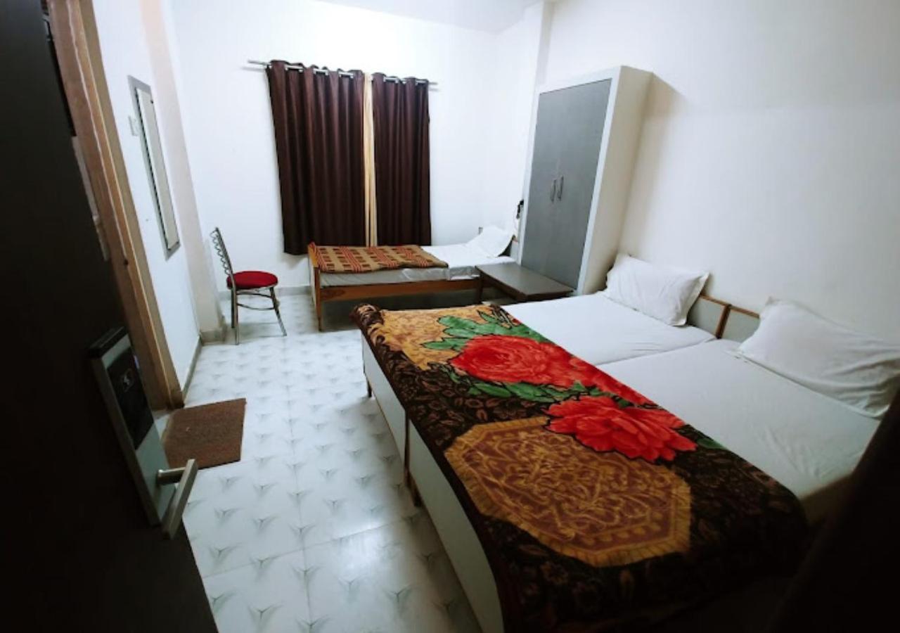 Hotel Roshan ורנאסי מראה חיצוני תמונה