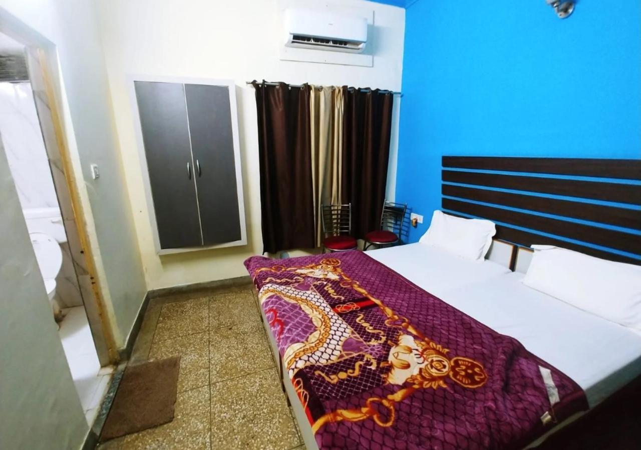 Hotel Roshan ורנאסי מראה חיצוני תמונה