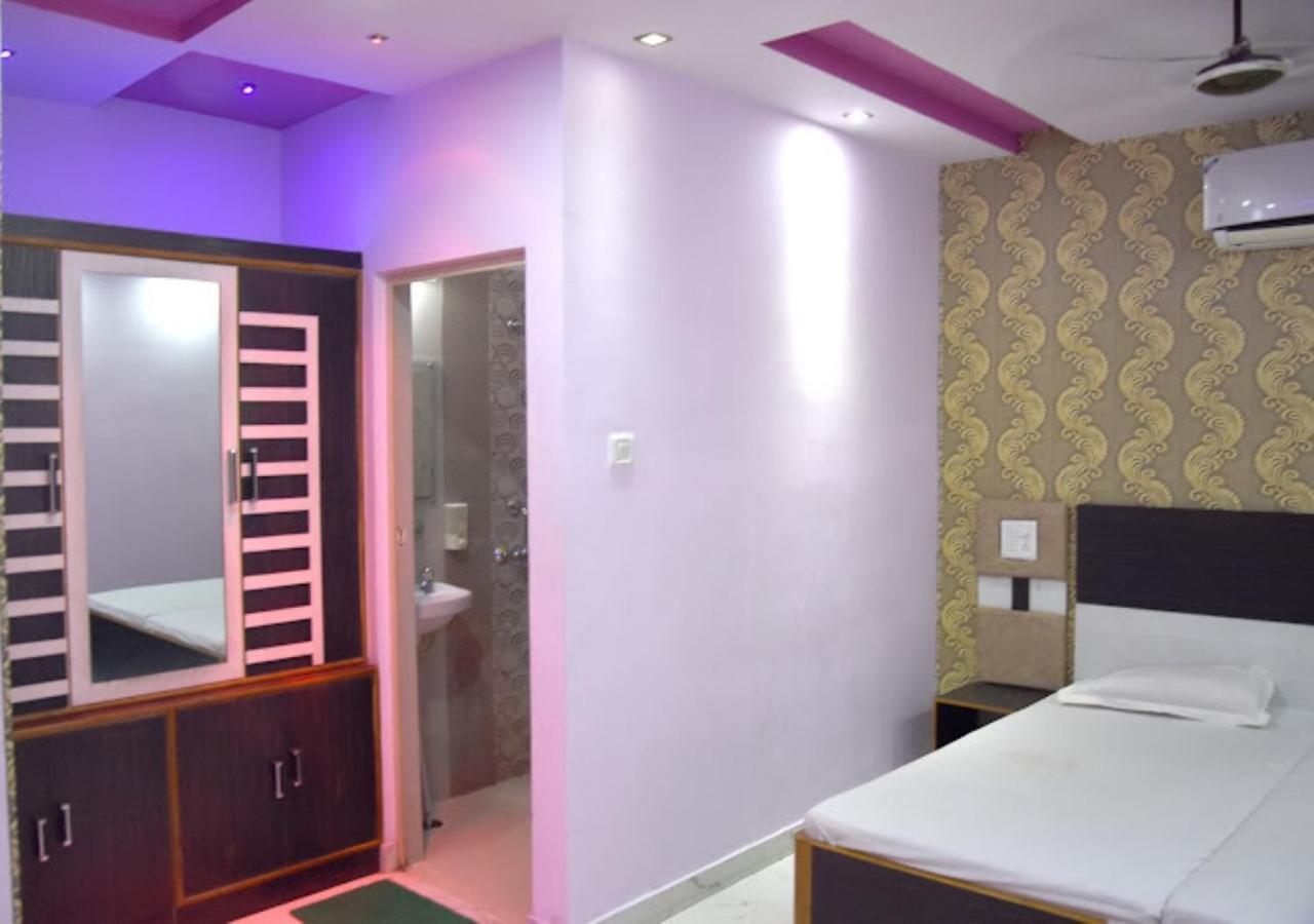 Hotel Roshan ורנאסי מראה חיצוני תמונה
